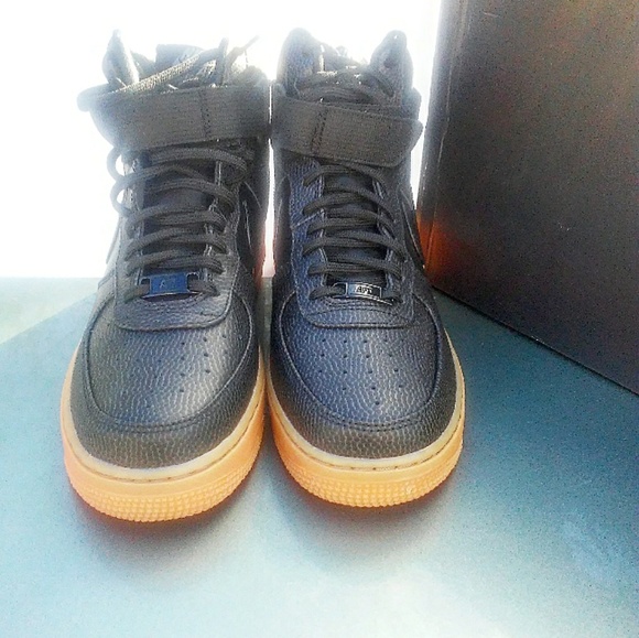 Women's Nike Air Force 1 Hi SE (Size 8) - Picture 4 of 7